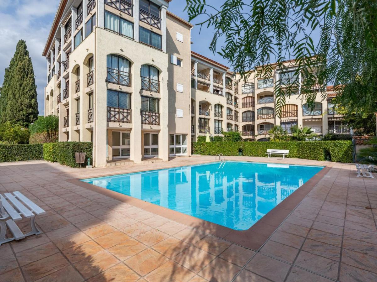Apartment Les Coralines-5 By Interhome Sainte-Maxime Exterior photo